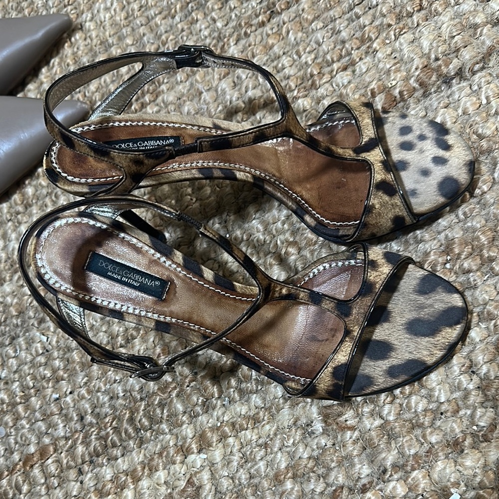Dolce & Gabbana Leopard Print Ankle-Strap Sandals - Brown